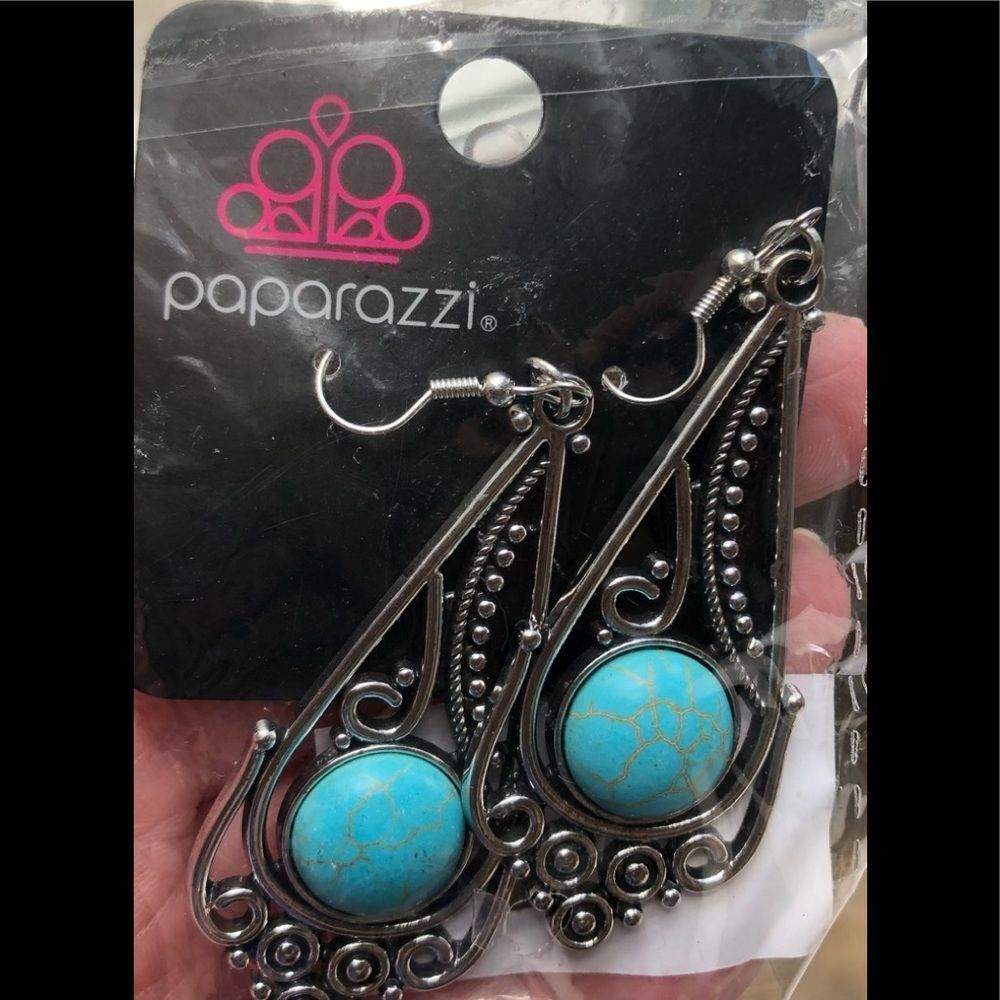 NIP wire earrings faux turquoise silvertone teardrop scroll design